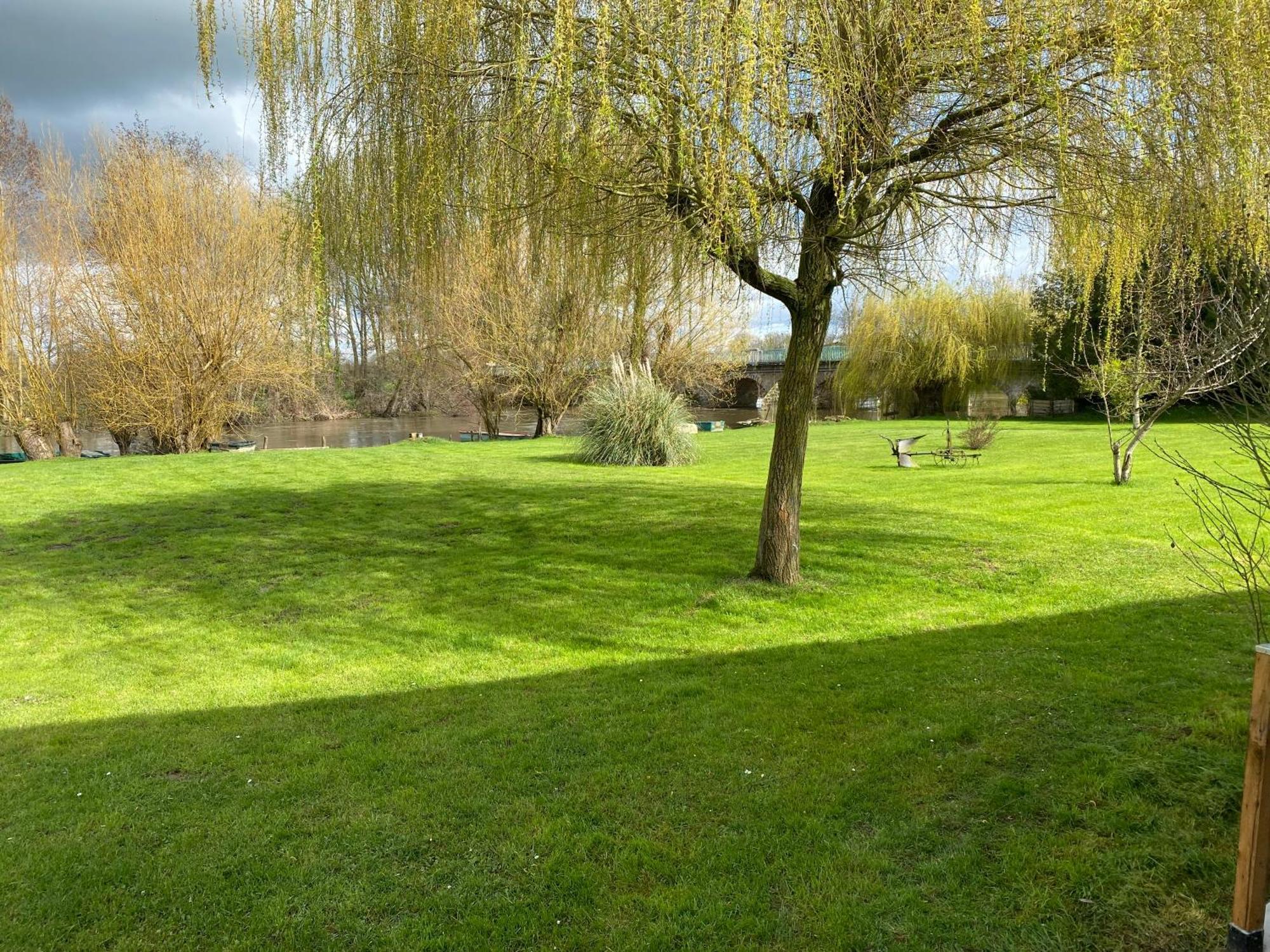 Le Petitepinay Bed & Breakfast Moitron-sur-Sarthe Exterior photo